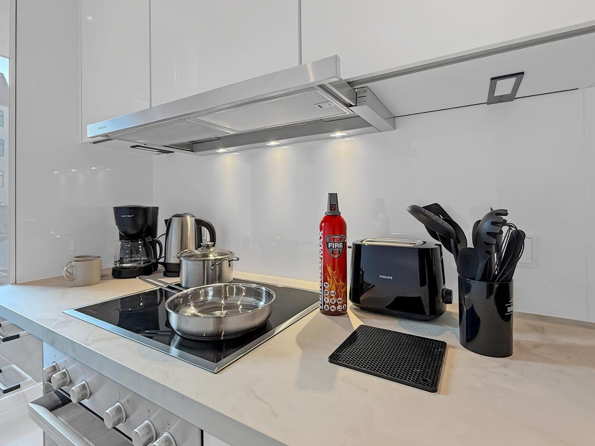 Design 2 Bedrooms Living And Balcony * Hannover