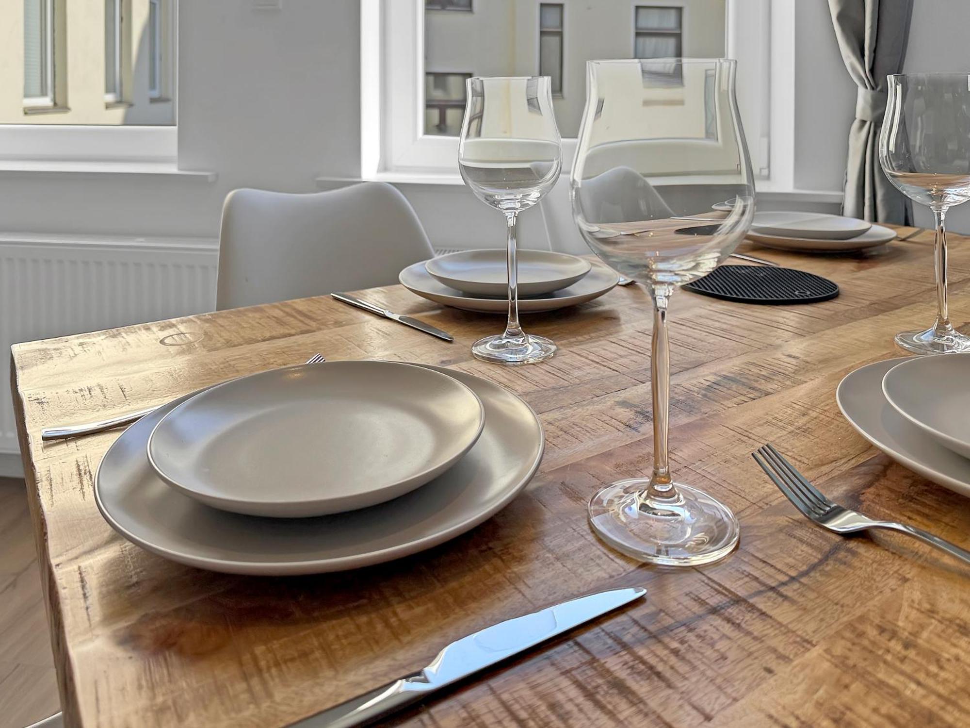 Design 2 Bedrooms Living And Balcony Hannover
