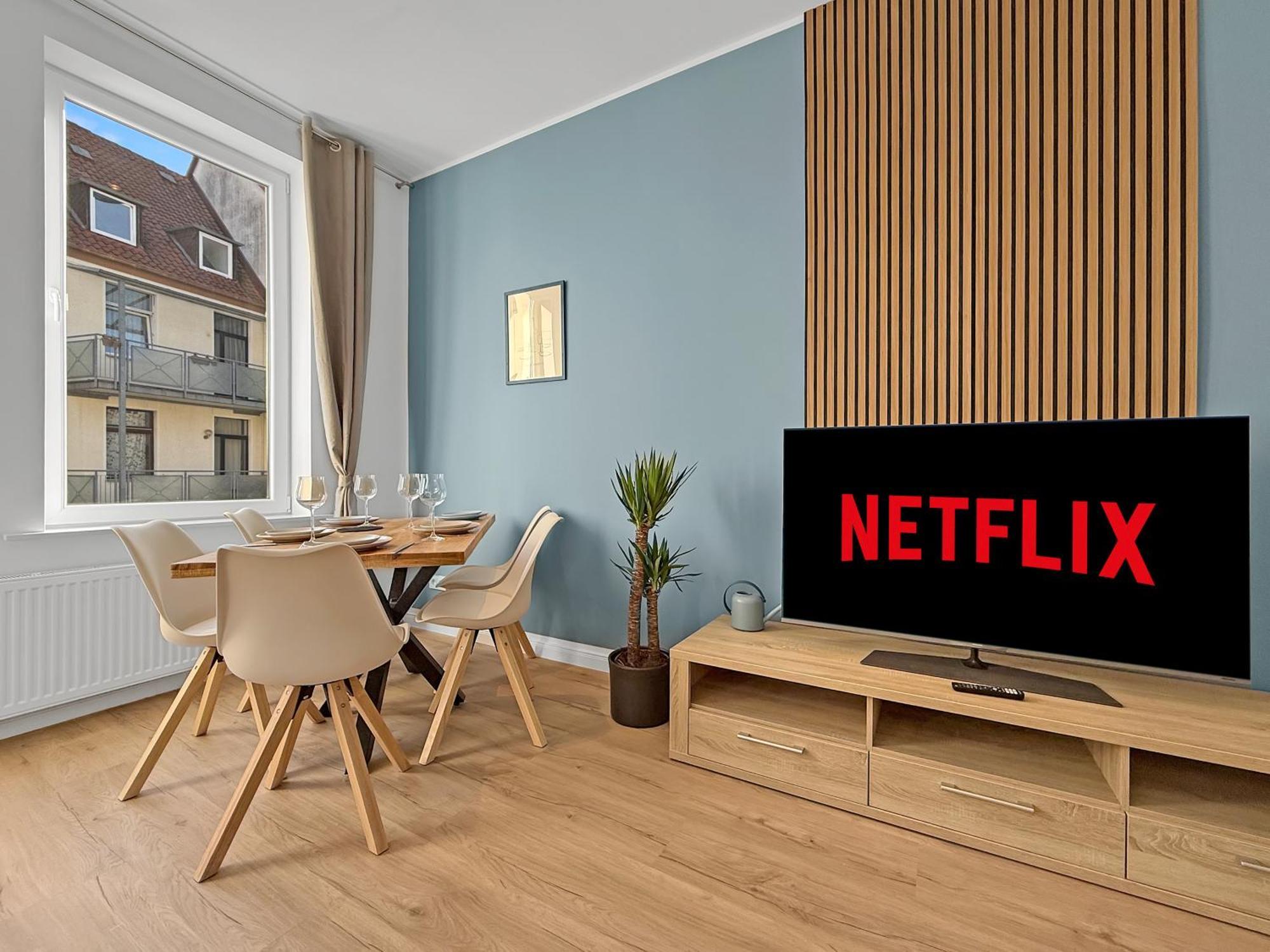 Design 2 Bedrooms Living And Balcony Apartment Hannover