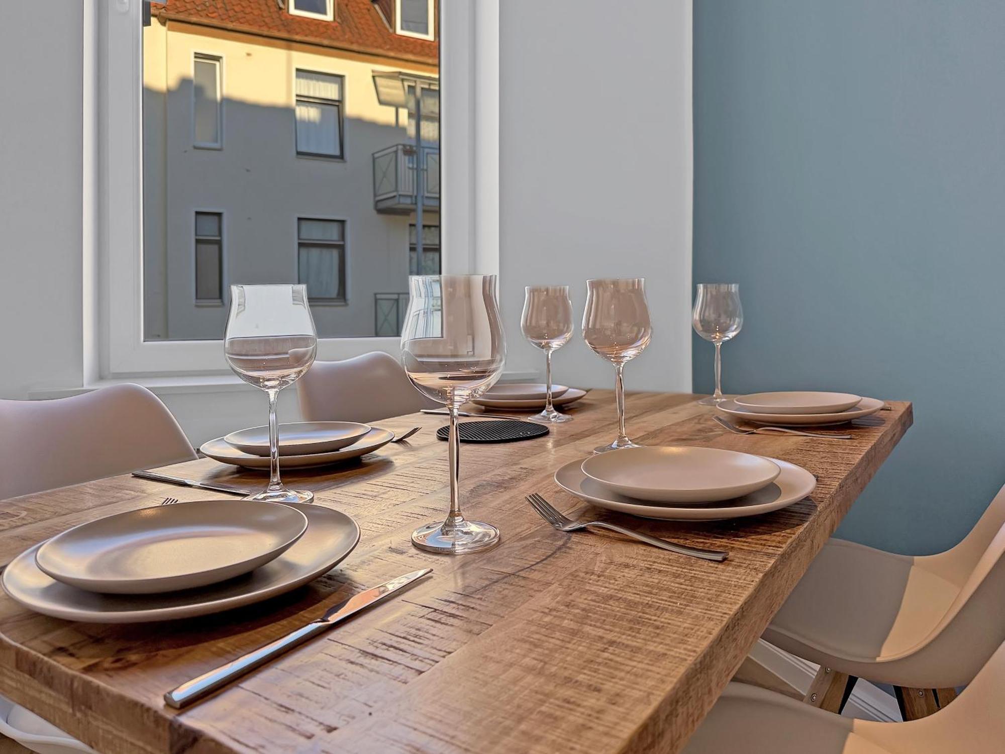 Design 2 Bedrooms Living And Balcony Apartment